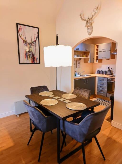 Cosy Central Modern Apartment Nantwich Bagian luar foto