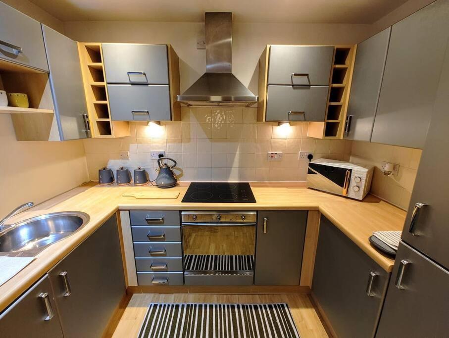 Cosy Central Modern Apartment Nantwich Bagian luar foto