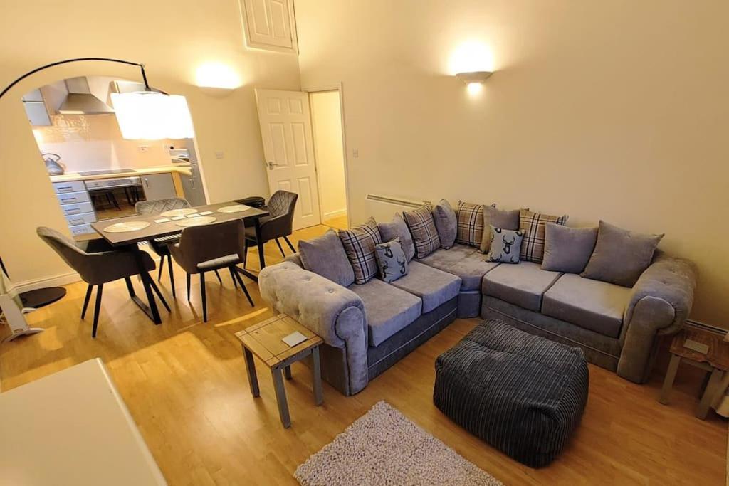 Cosy Central Modern Apartment Nantwich Bagian luar foto